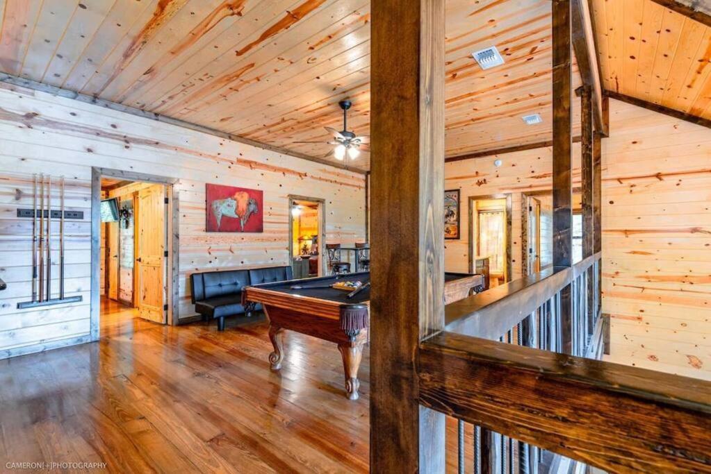 Iron Horse Lodge Sleeps 18, Games, Fire Pit, Hot Tub, Ev, More Брокен-Боу Экстерьер фото