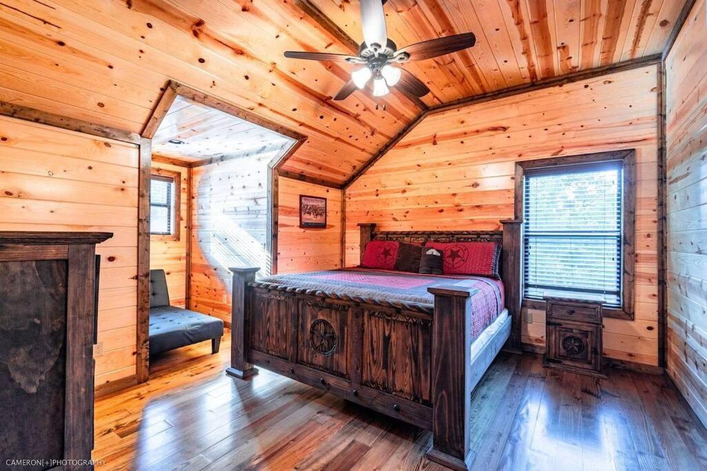 Iron Horse Lodge Sleeps 18, Games, Fire Pit, Hot Tub, Ev, More Брокен-Боу Экстерьер фото