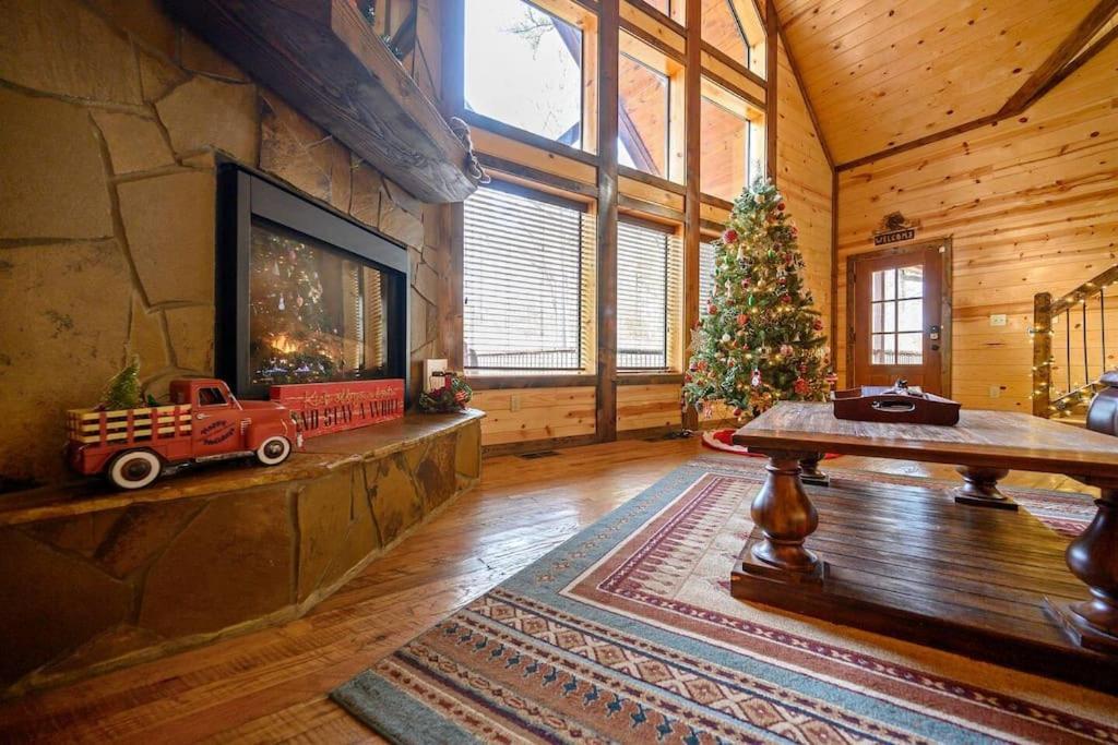 Iron Horse Lodge Sleeps 18, Games, Fire Pit, Hot Tub, Ev, More Брокен-Боу Экстерьер фото