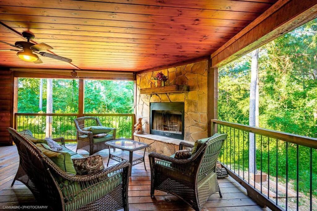 Iron Horse Lodge Sleeps 18, Games, Fire Pit, Hot Tub, Ev, More Брокен-Боу Экстерьер фото