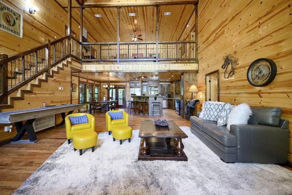 Iron Horse Lodge Sleeps 18, Games, Fire Pit, Hot Tub, Ev, More Брокен-Боу Экстерьер фото